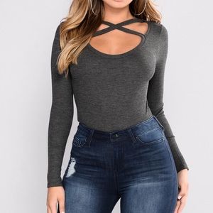 ✨NWT✨FashionNova Cross Neckline Thermal Top